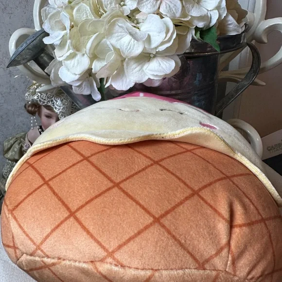 SQUISMALLOS ICE CREAM CONE ages 3+ EUC - Picture 6 of 6